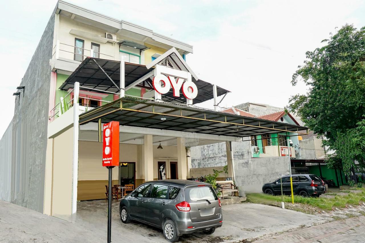 Kartika Syariah Homestay By Stayku Surabaya Buitenkant foto