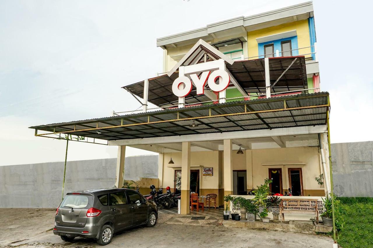 Kartika Syariah Homestay By Stayku Surabaya Buitenkant foto